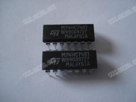 M74HC74B1R