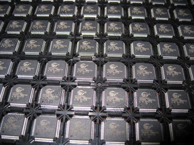 CY7C4245V-15ASXC